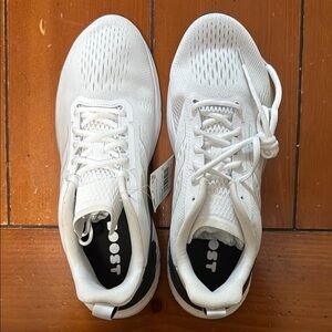 Never Worn Adidas Men’s Running Shoes (10.5)